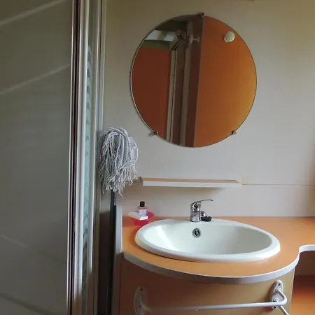 مكان تخييم 4 Personnes Maxi Confort Location En