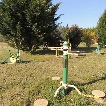 Кемпинг 4 Personnes Maxi Confort Location En Chazemais