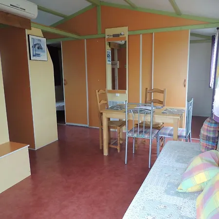 4 Personnes Maxi Confort Location En Chazemais