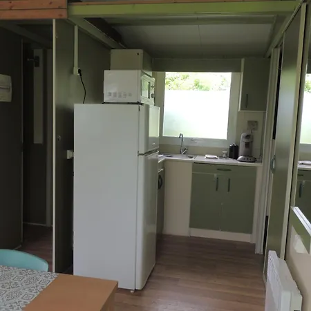 مكان تخييم 4 Personnes Maxi Confort Location En Chazemais